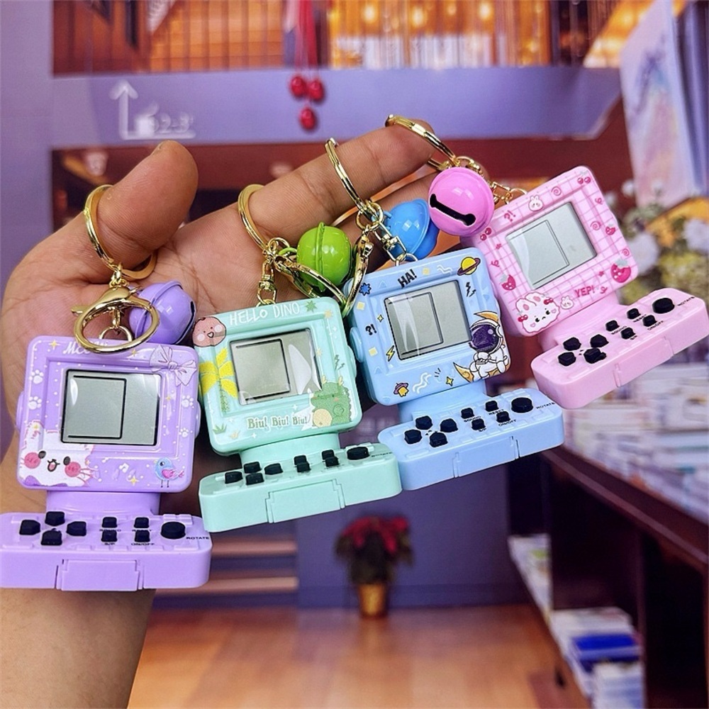 1 pc Mini Retro Game Keychain